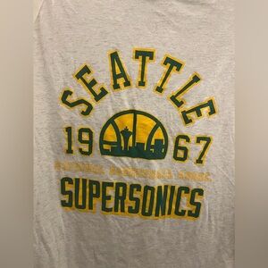 Mitchell & Ness 1967 Seattle Supersonics Graphic 3/4 Tee
